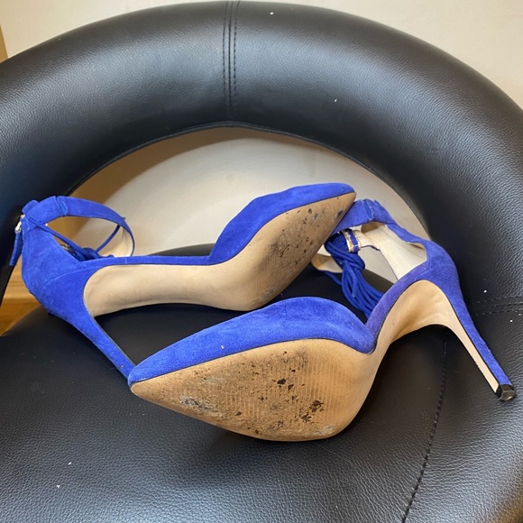 Shoes - Picture 3 of 7